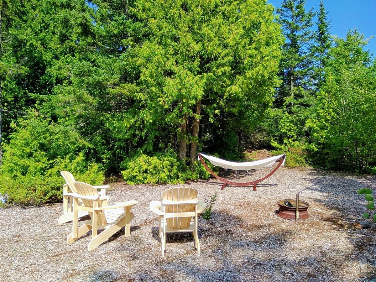 New Buddha Bing Unique Experience Cottage And Cabins Tobermory Εξωτερικό φωτογραφία