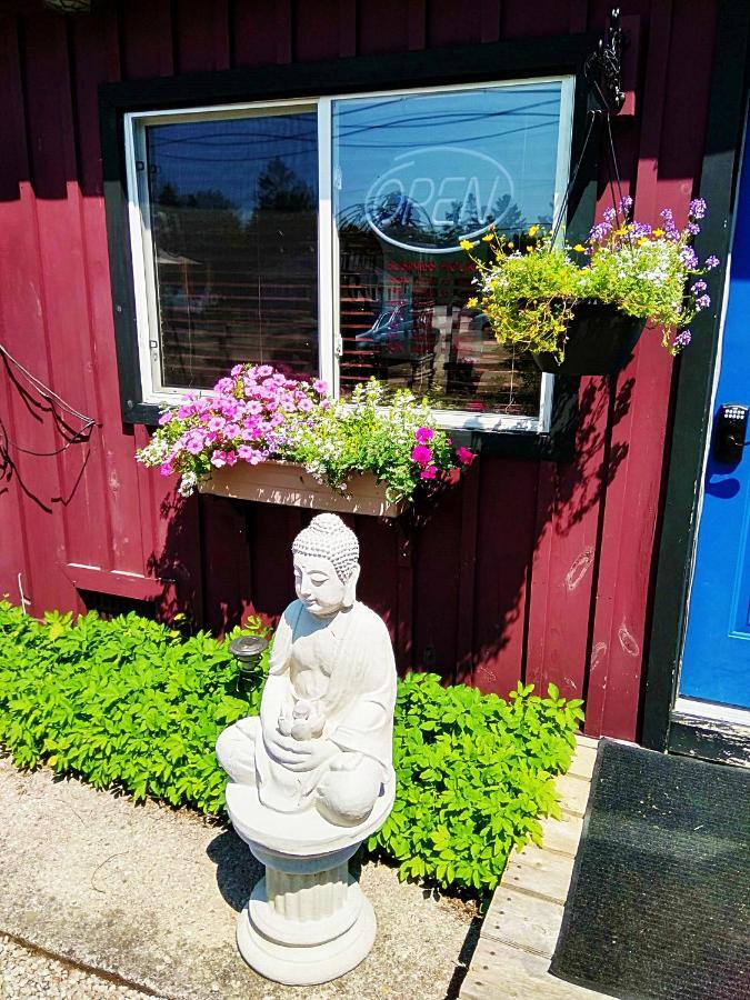 New Buddha Bing Unique Experience Cottage And Cabins Tobermory Εξωτερικό φωτογραφία